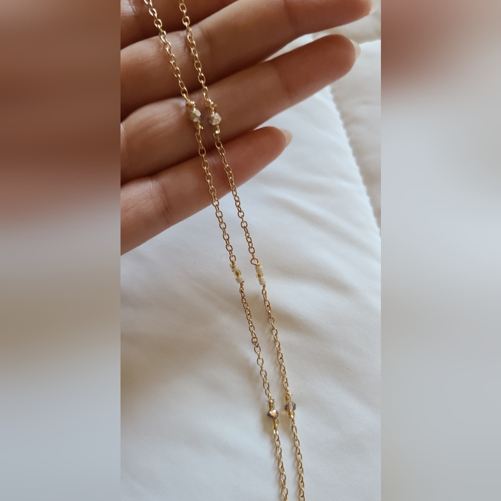 Shell Necklace - Picture 4 of 4